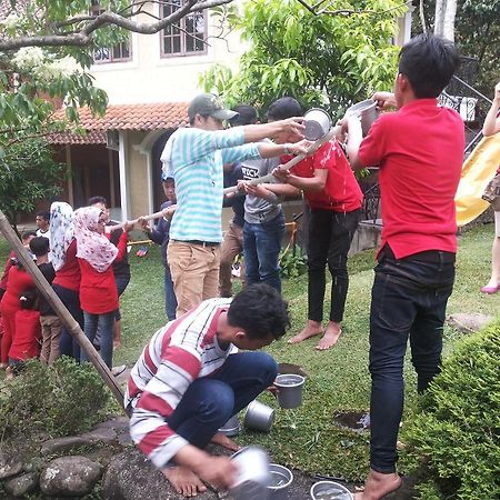 Hotel Bumi Cikeas Sentul Bogor Zewnętrze zdjęcie