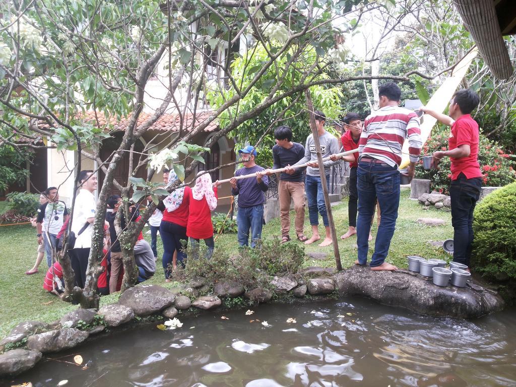 Hotel Bumi Cikeas Sentul Bogor Zewnętrze zdjęcie