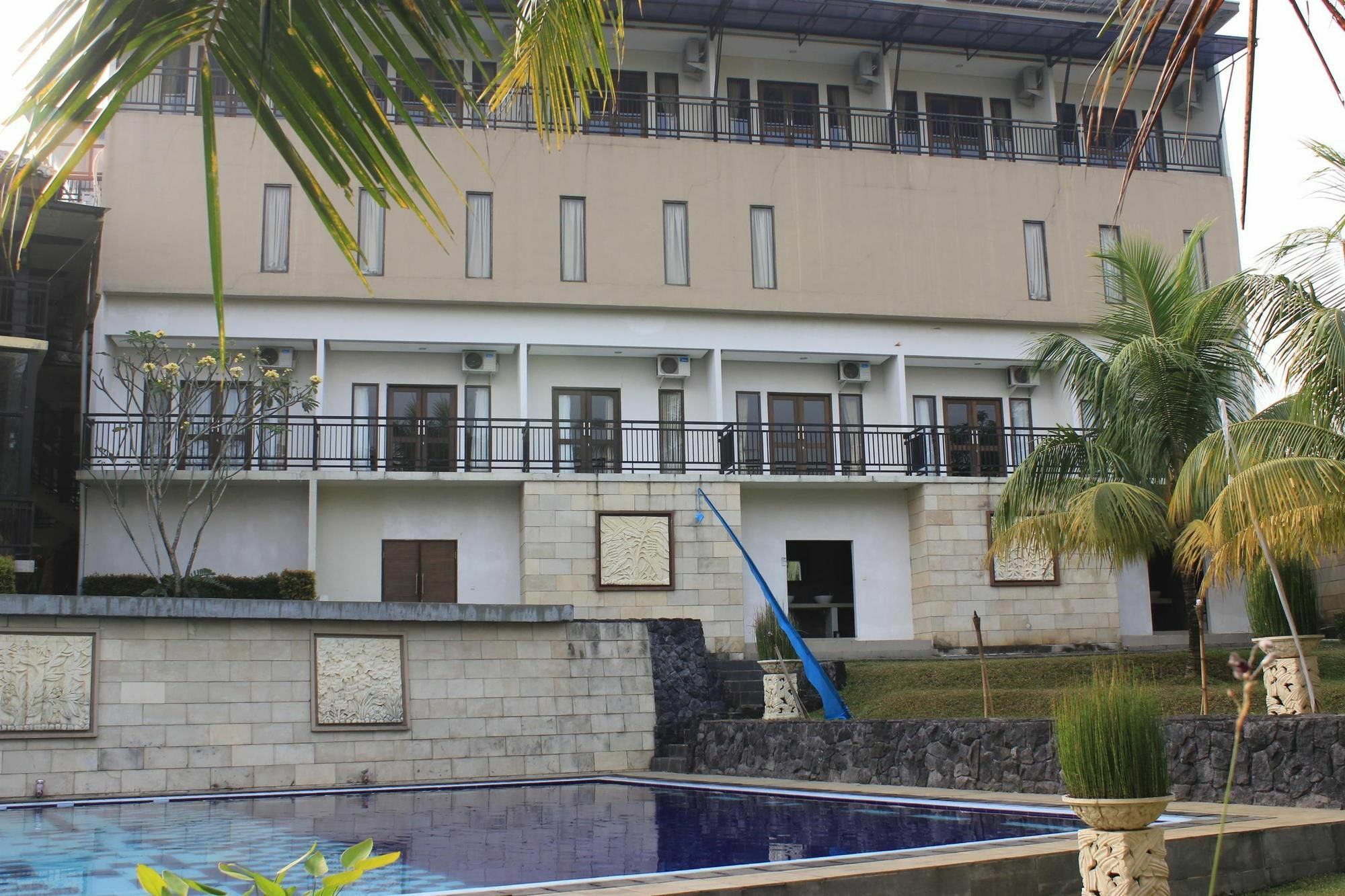Hotel Bumi Cikeas Sentul Bogor Zewnętrze zdjęcie
